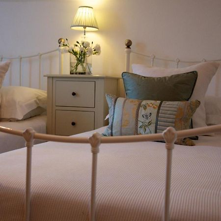 Onefifty Bed & Breakfast Cowes  Ngoại thất bức ảnh
